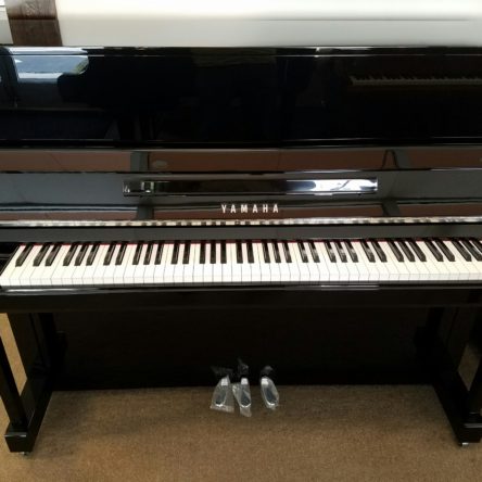 Yamaha B3PEC Polished Ebony Upright Piano